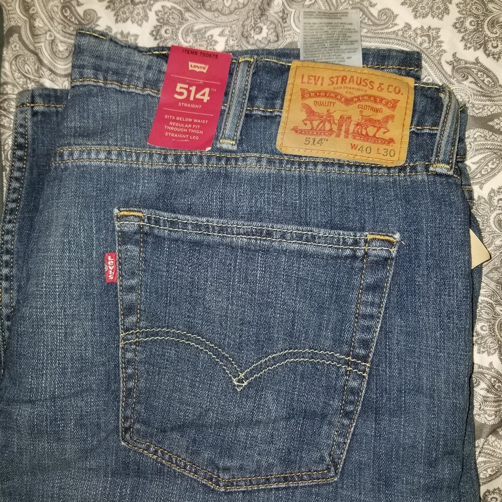 Levi's - Picture 3 of 7